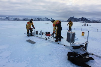 Ice Penetrating Radar – Water and Ice Research Laboratory